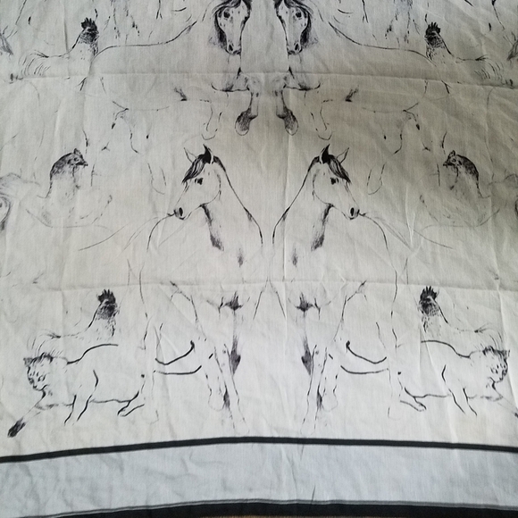 Aminal print scarf - Picture 7 of 8